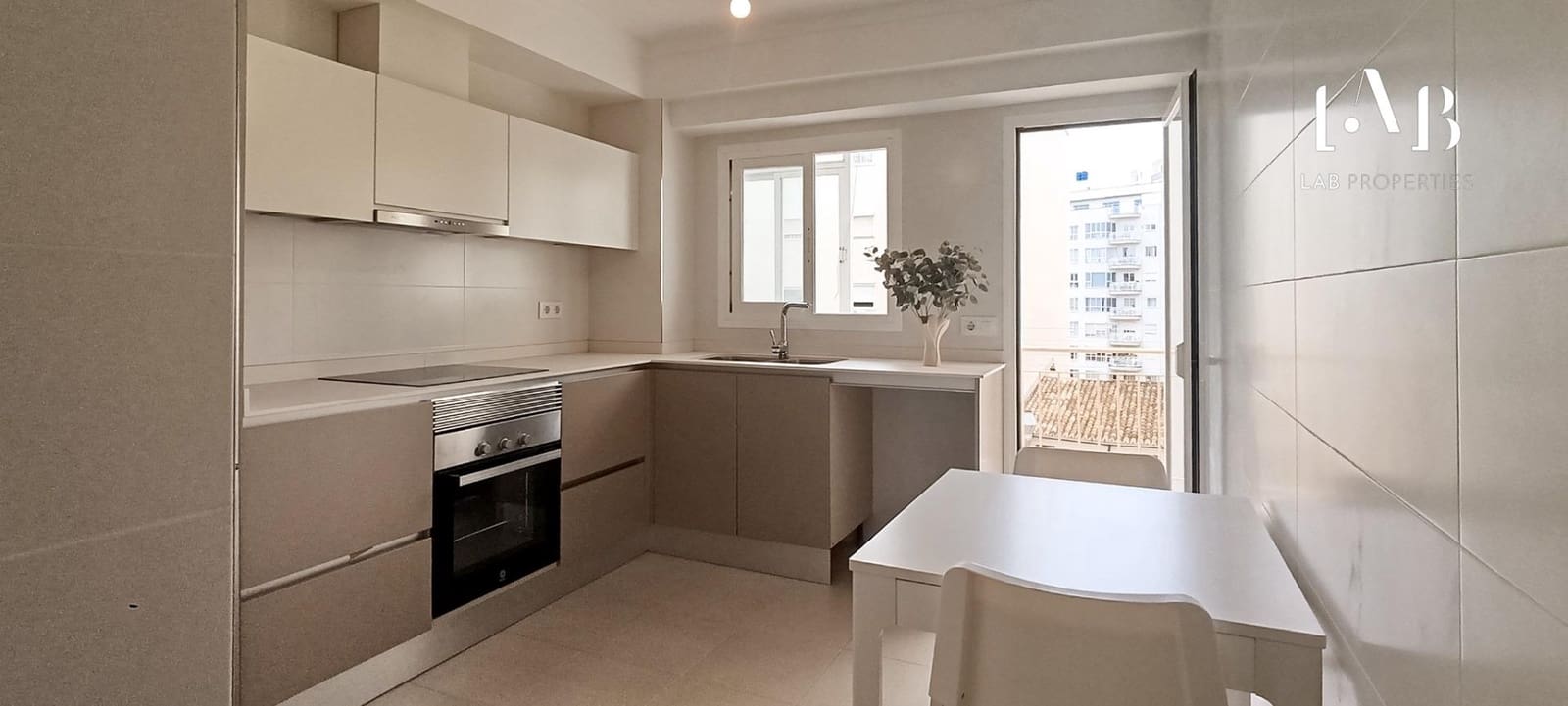 4 soveværelse Lejlighed til salg i Palma de Mallorca med garage - € 530.000 (Ref: 9124960)