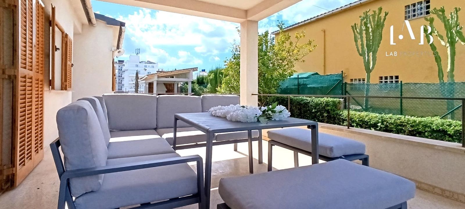 3 bedroom Villa for sale in Palma de Mallorca with pool garage - € 1,699,000 (Ref: 9341157)