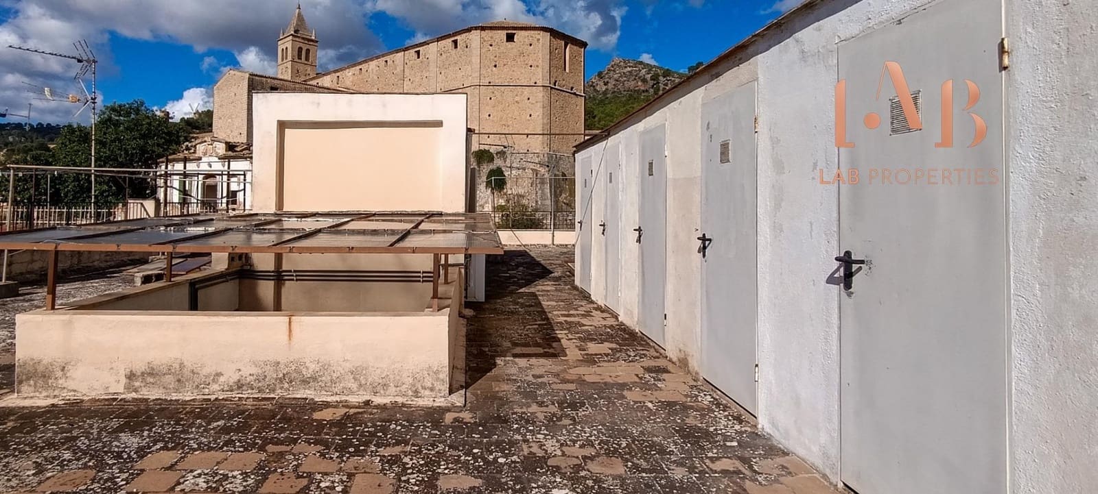 3 bedroom Flat for sale in Andratx - € 320,000 (Ref: 9383111)