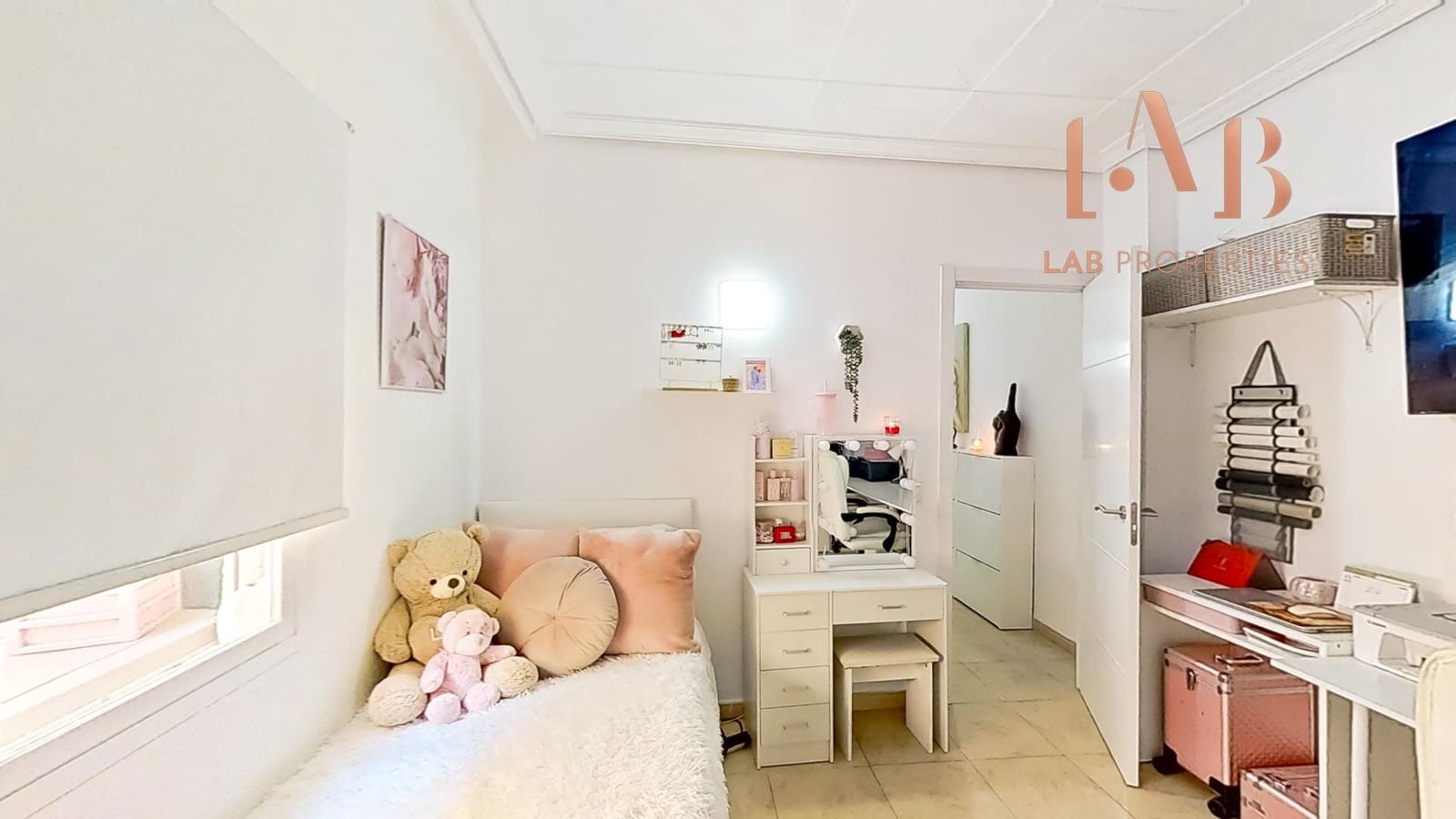 3 bedroom Flat for sale in Andratx - € 320,000 (Ref: 9383111)