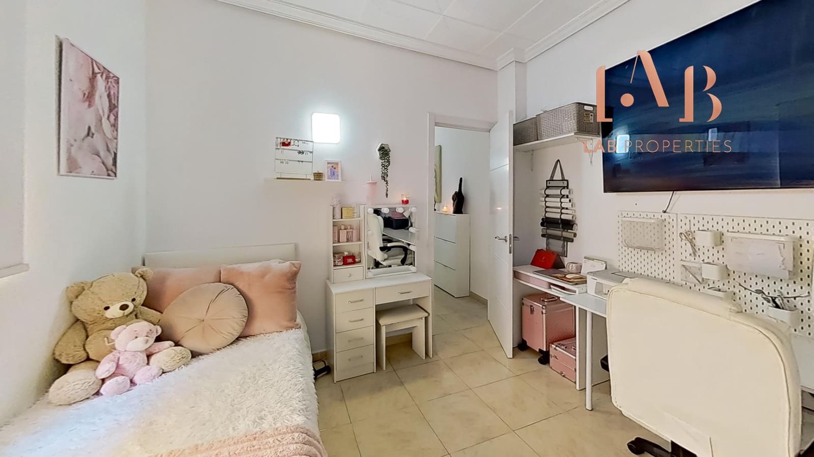 3 bedroom Flat for sale in Andratx - € 320,000 (Ref: 9383111)