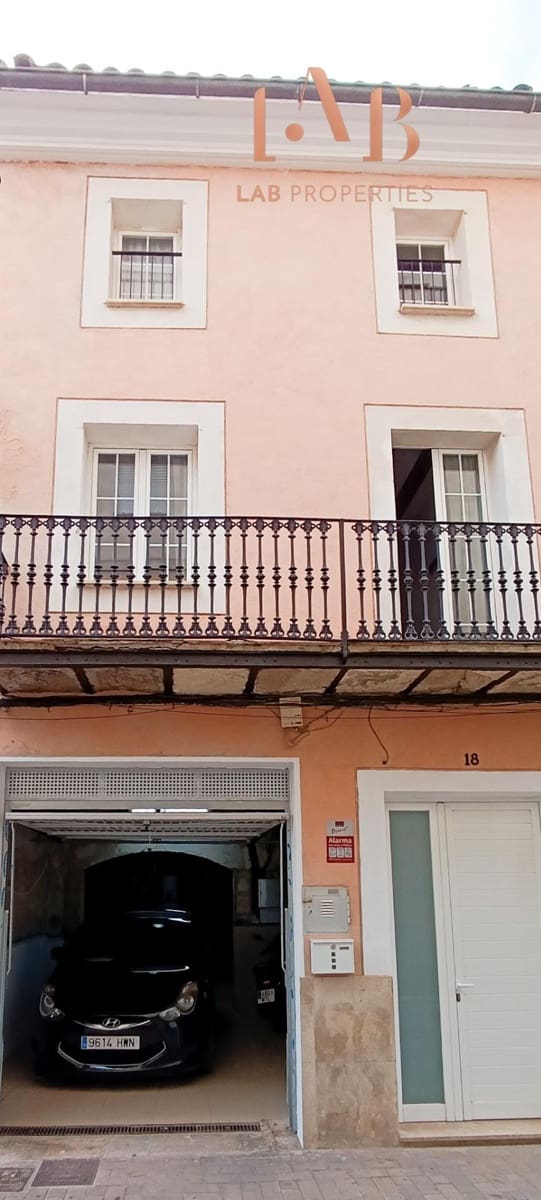 2 bedroom Townhouse for sale in Manacor with garage - € 475,000 (Ref: 9415891)