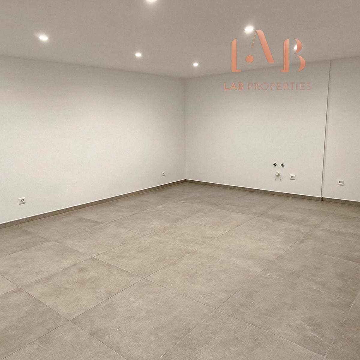 Commercial for sale in Palma de Mallorca - € 207,990 (Ref: 9440080)