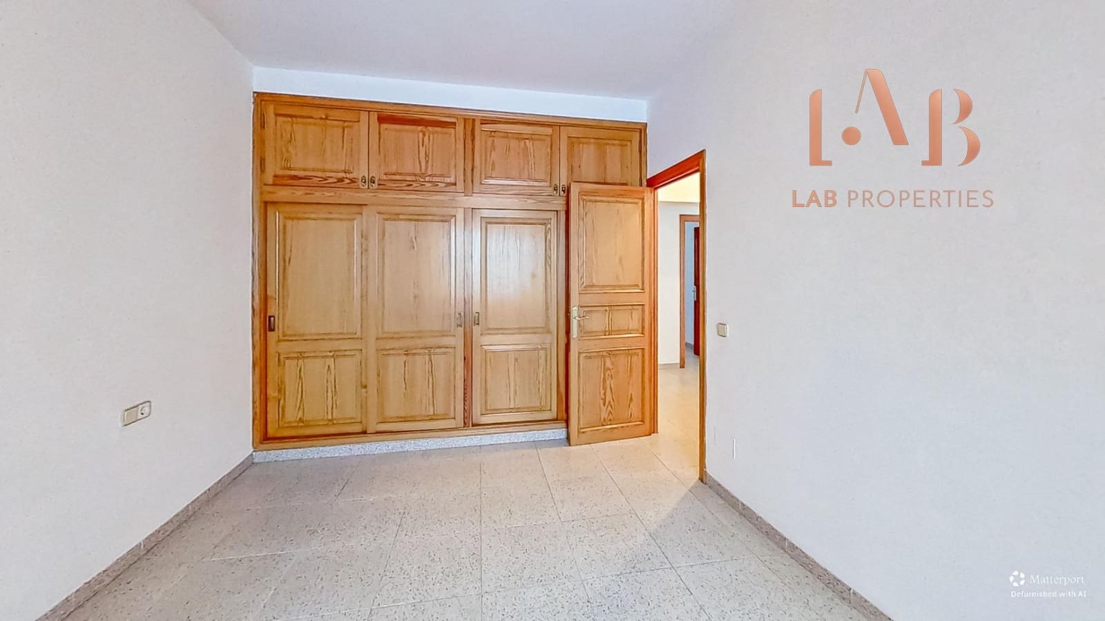 6 bedroom Villa for sale in Santa Eugenia with garage - € 799,000 (Ref: 9446649)