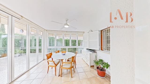 4 soverom Kjedet enebolig til salgs i Marratxí med garasje - € 695 000 (Ref: 9456215)