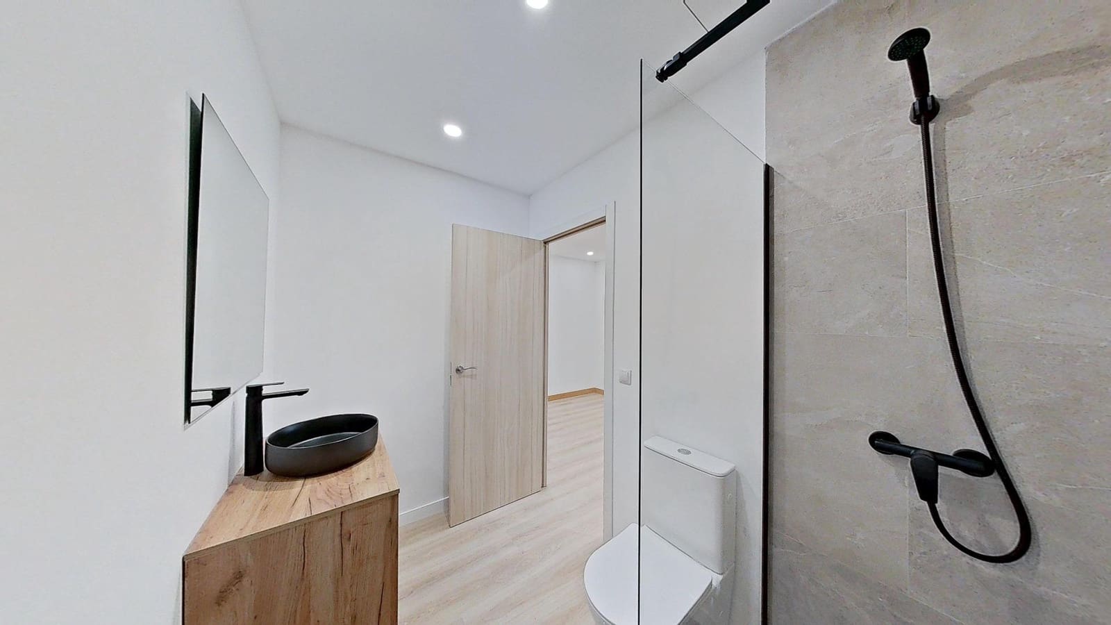 2 bedroom Apartment for sale in Magalluf with pool - € 339,000 (Ref: 9468460)