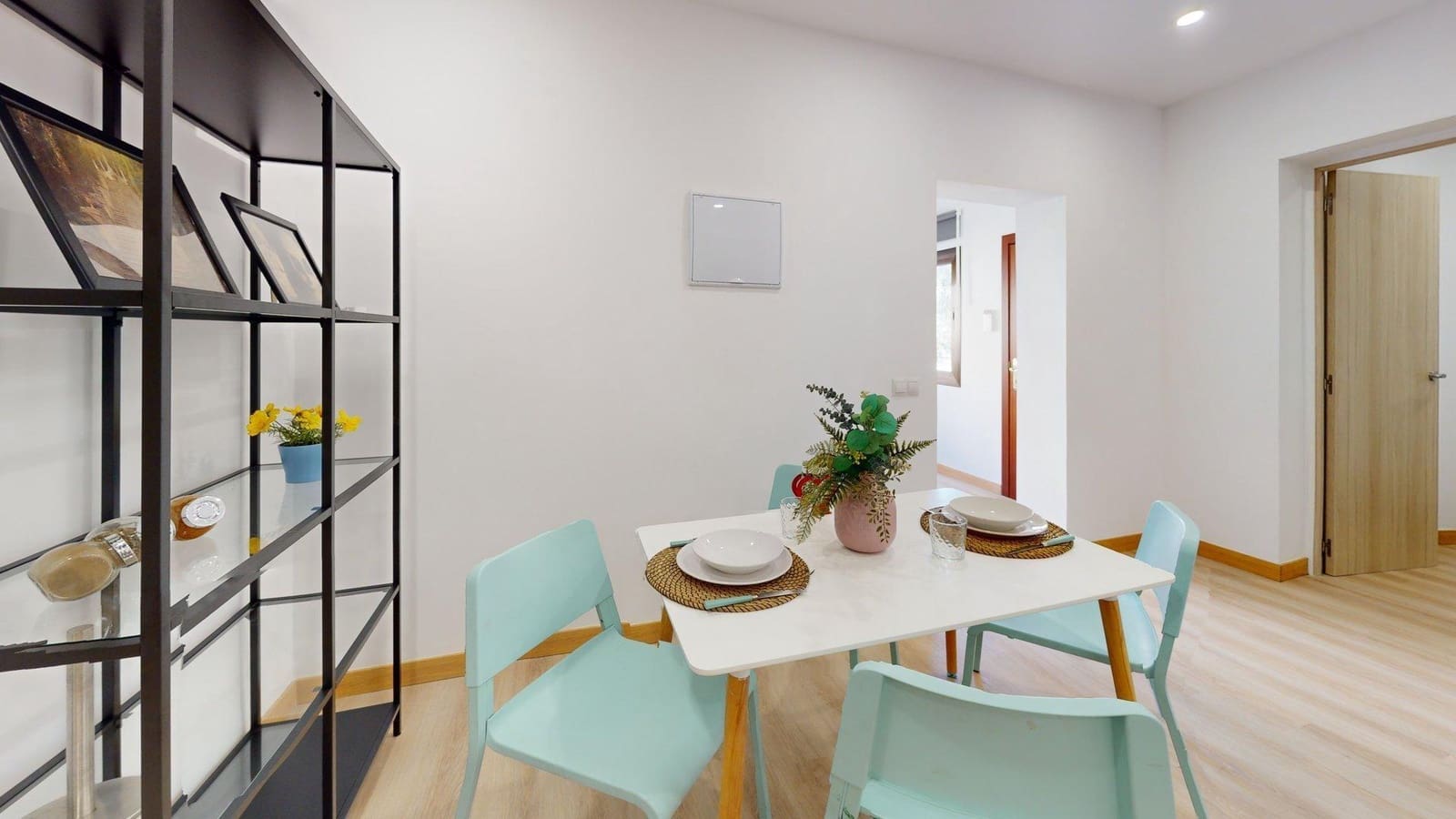 2 bedroom Apartment for sale in Magalluf with pool - € 339,000 (Ref: 9468460)