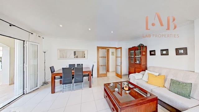 5 bedroom Semi-detached Villa for sale in Inca with garage - € 620,000 (Ref: 9468461)