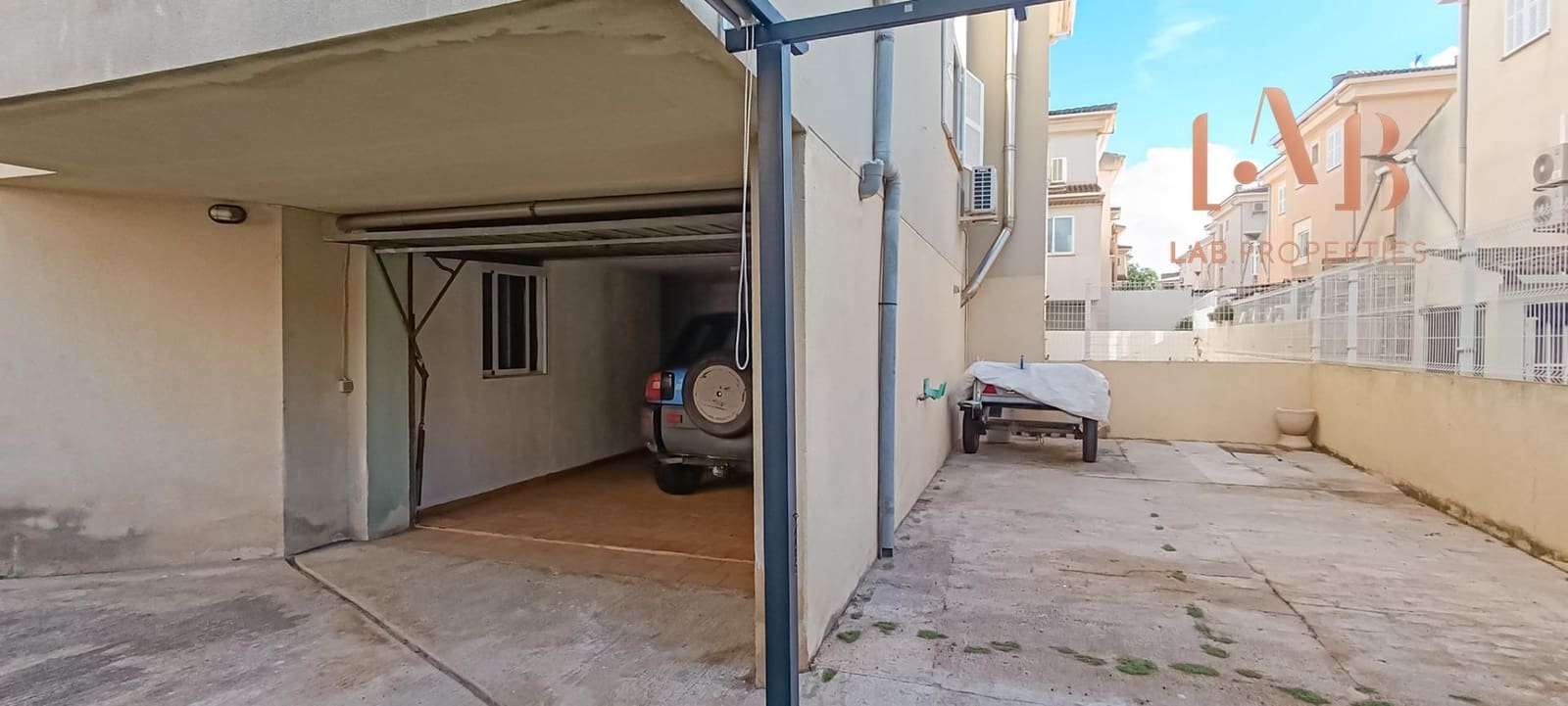 5 bedroom Semi-detached Villa for sale in Inca with garage - € 620,000 (Ref: 9468461)