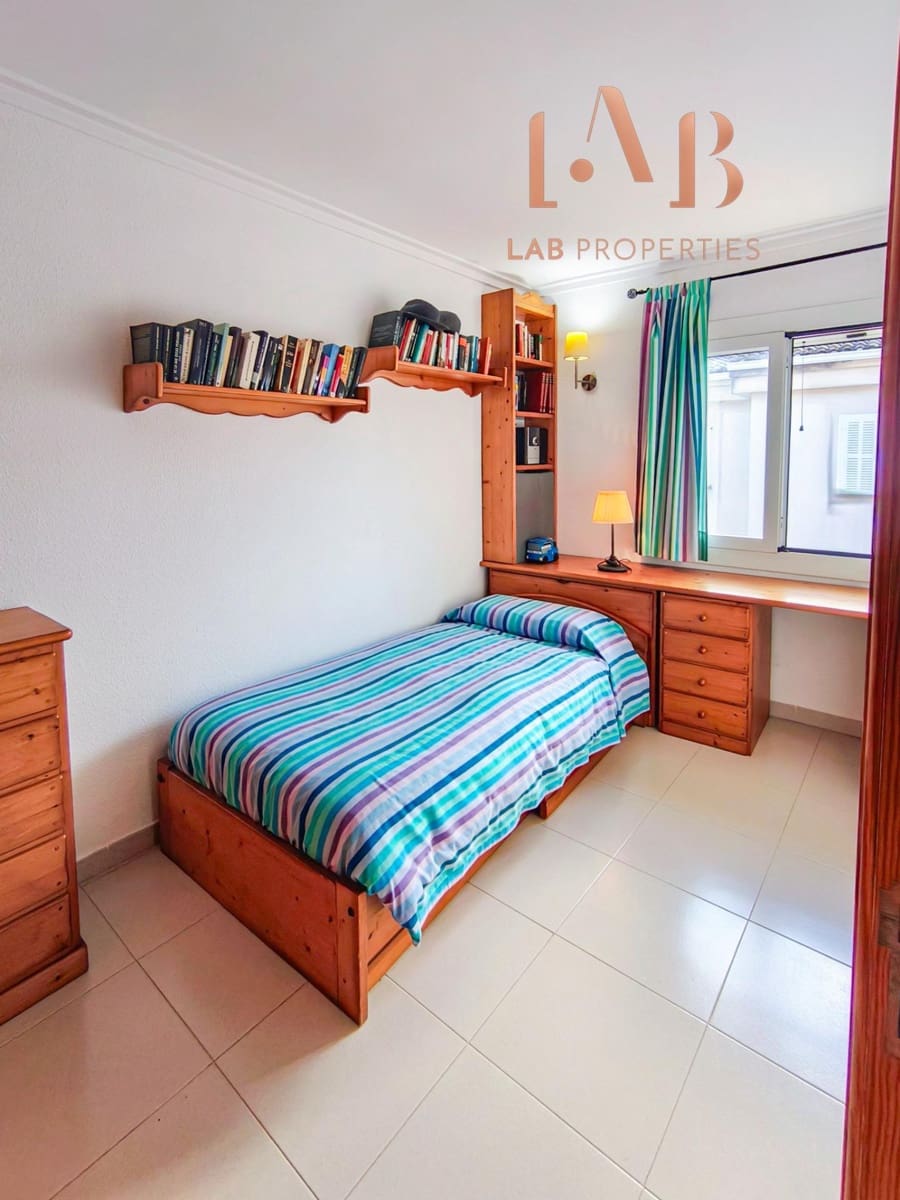 5 bedroom Semi-detached Villa for sale in Inca with garage - € 620,000 (Ref: 9468461)