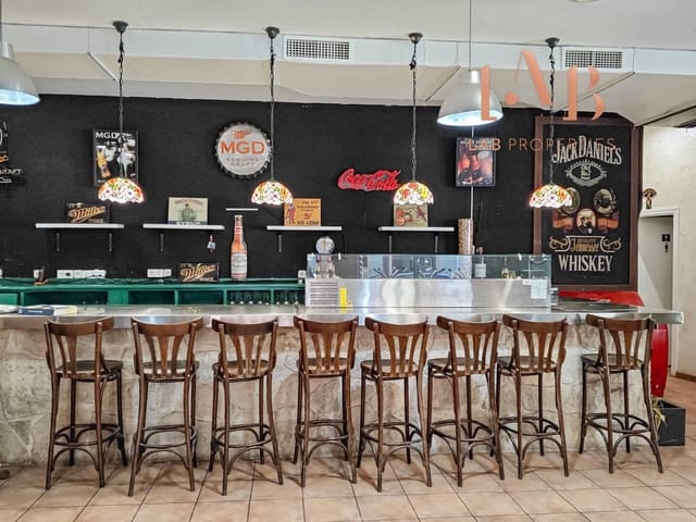 Business for rent in Palma de Mallorca - € 1,815 (Ref: 9488339)