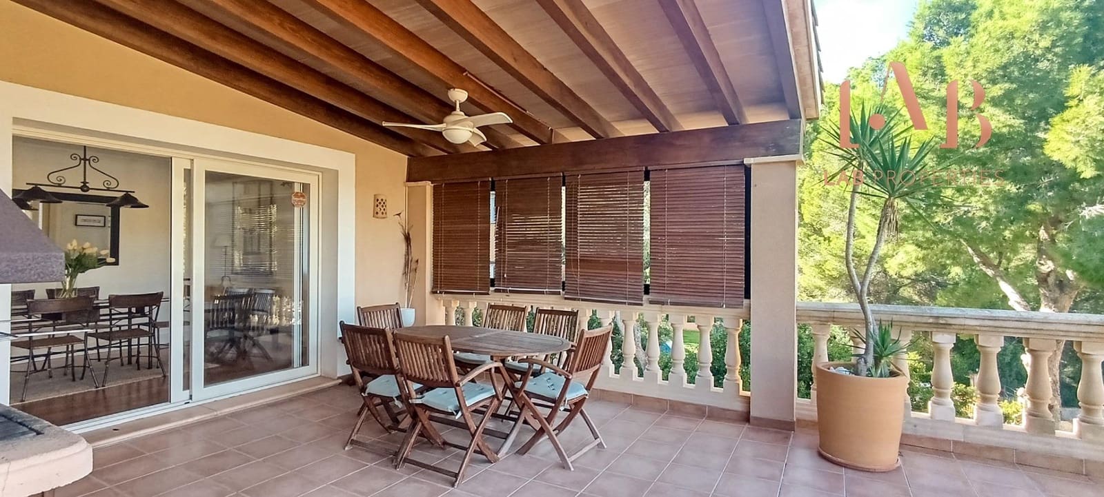 3 bedroom Penthouse for rent in Puerto de Andratx with pool garage - € 3,400 (Ref: 9518873)