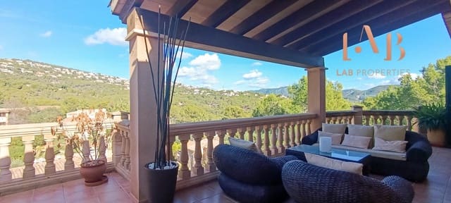 3 makuuhuone Kattohuoneisto vuokrattavana paikassa Puerto de Andratx, Andratx mukana uima-altaan 
autotalli - 3 400 € (Ref: 9518873)