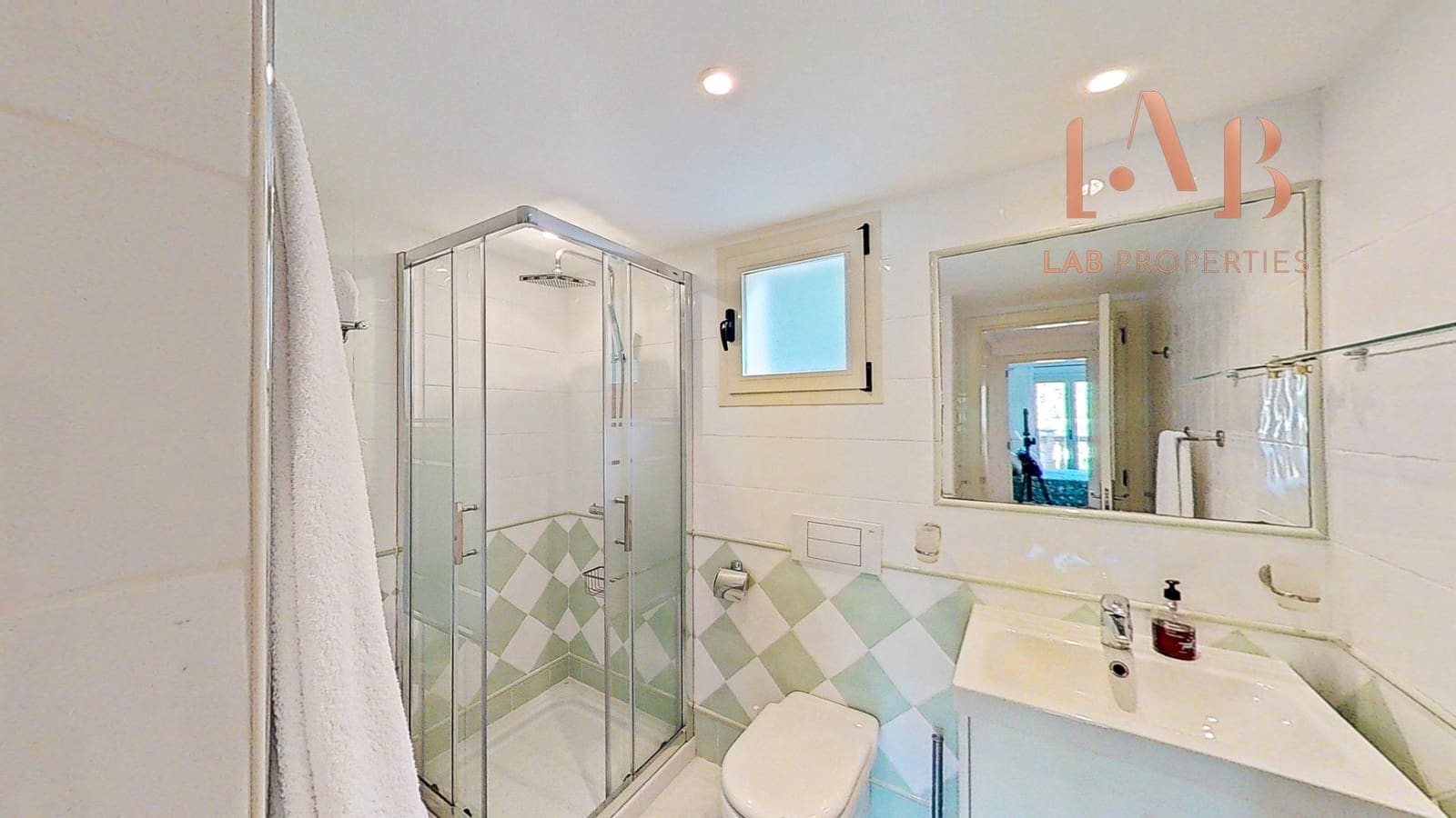 3 soverom Penthouse til leie i Puerto de Andratx med svømmebasseng garasje - € 3 400 (Ref: 9518873)