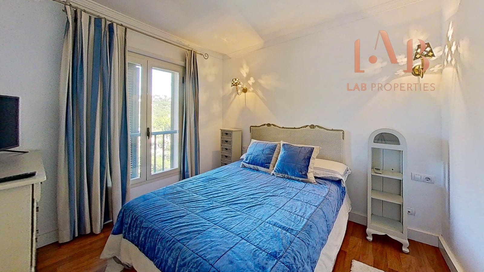 3 soverom Penthouse til leie i Puerto de Andratx med svømmebasseng garasje - € 3 400 (Ref: 9518873)