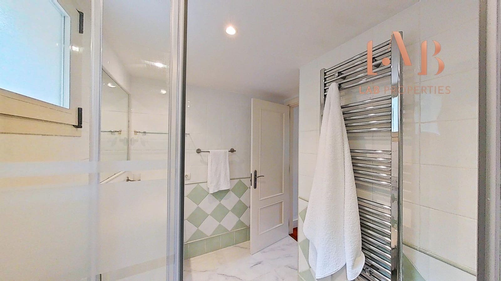 3 soverom Penthouse til leie i Puerto de Andratx med svømmebasseng garasje - € 3 400 (Ref: 9518873)