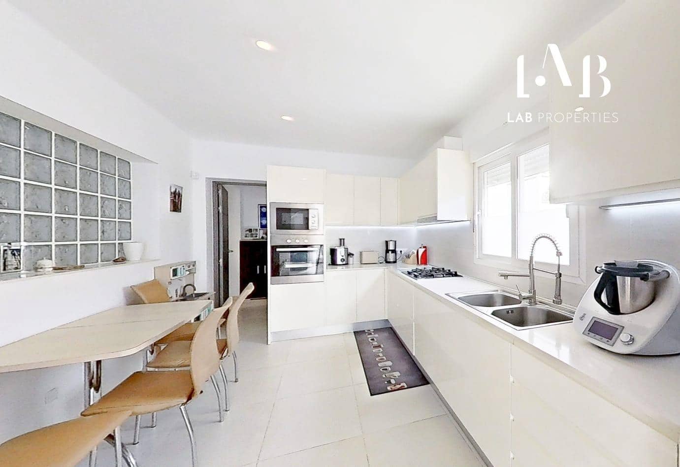 3 sovrum Lägenhet att hyra i Cala d'Or med garage - 3 000 € (Ref: 9524268)