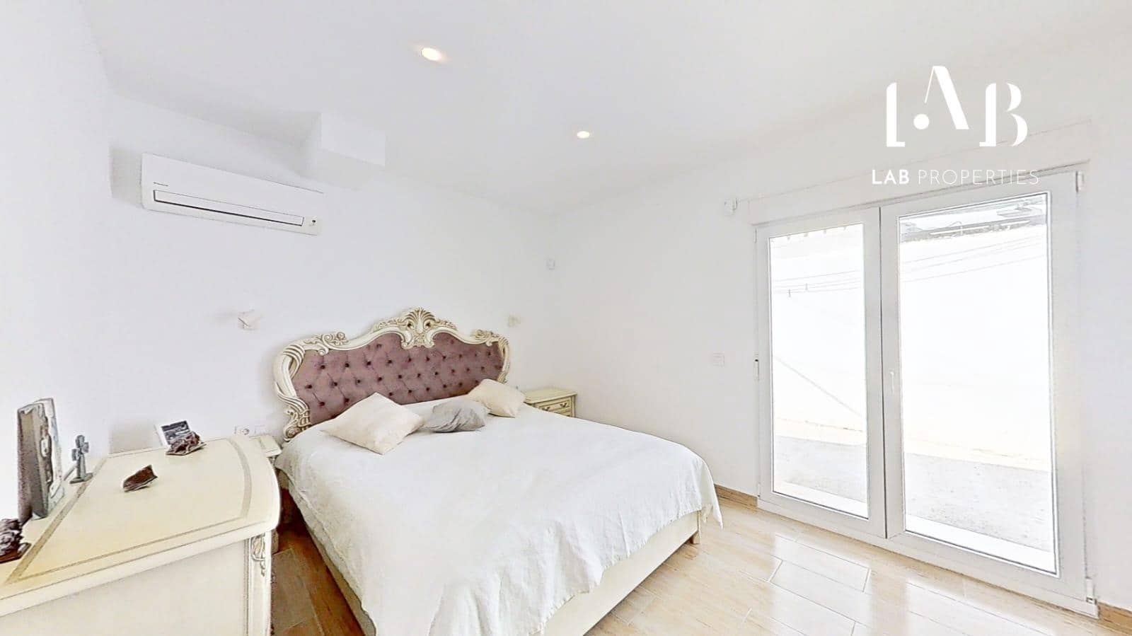 3 sovrum Lägenhet att hyra i Cala d'Or med garage - 3 000 € (Ref: 9524268)