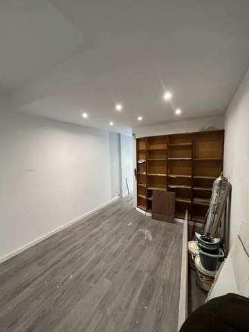 Commercial for sale in Palma de Mallorca - € 130,000 (Ref: 9548152)