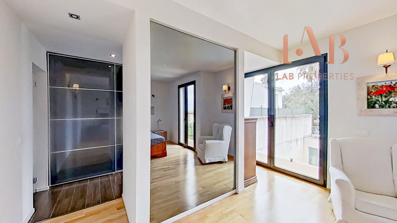 5 bedroom Villa for sale in Montuiri - € 775,000 (Ref: 9555810)