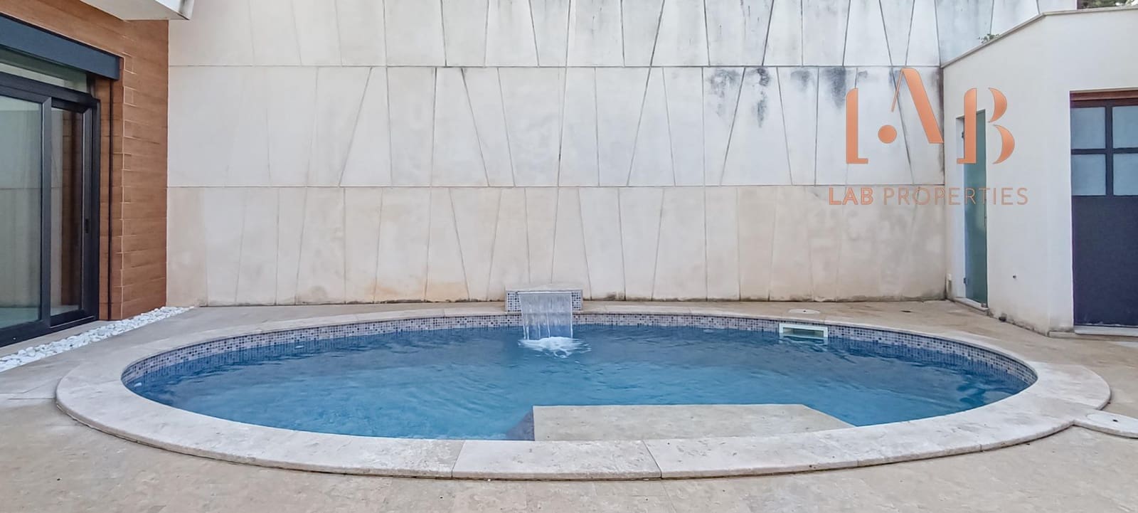 5 bedroom Villa for sale in Montuiri - € 775,000 (Ref: 9555810)