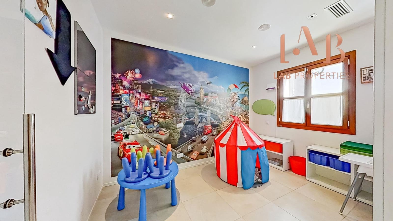 5 bedroom Villa for sale in Montuiri - € 775,000 (Ref: 9555810)