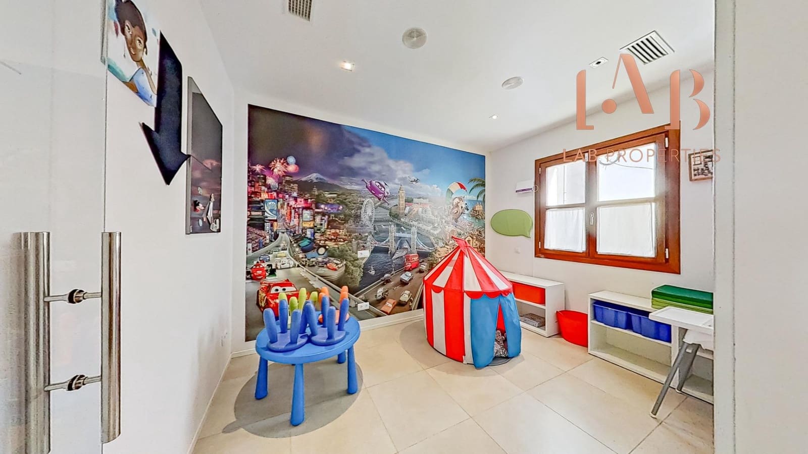 5 bedroom Villa for sale in Montuiri - € 775,000 (Ref: 9555810)