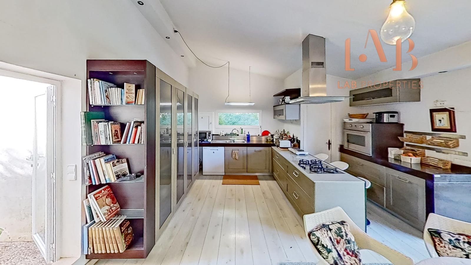 6 bedroom Finca/Country House for sale in Palma de Mallorca with garage - € 1,395,000 (Ref: 9555811)