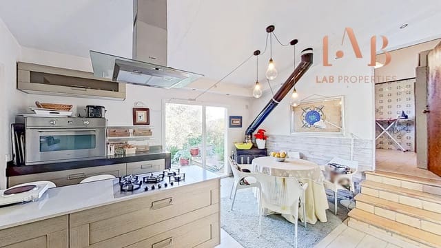 6 bedroom Finca/Country House for sale in Palma de Mallorca with garage - € 1,395,000 (Ref: 9555811)