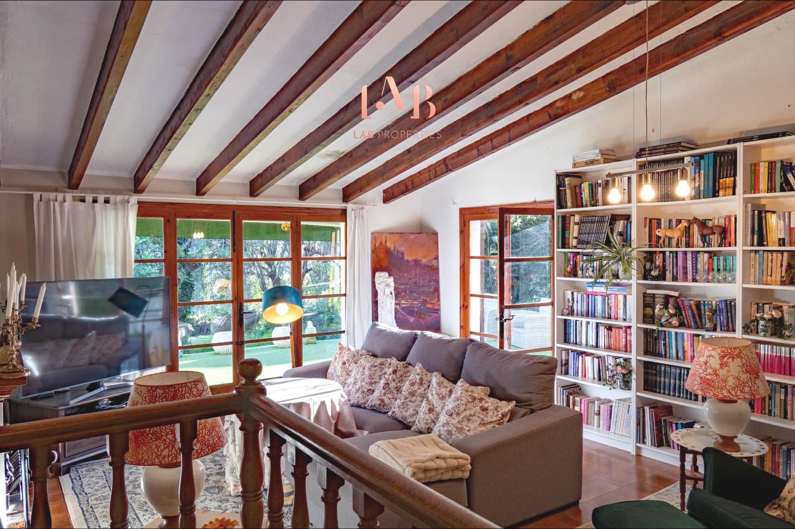 6 bedroom Finca/Country House for sale in Palma de Mallorca with garage - € 1,395,000 (Ref: 9555811)