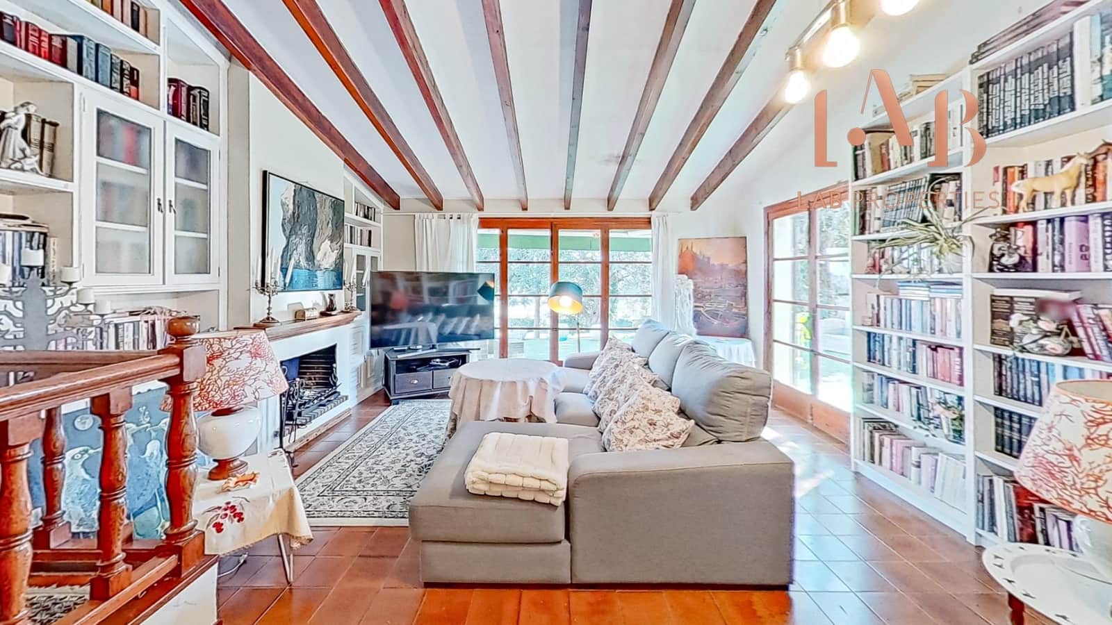 6 bedroom Finca/Country House for sale in Palma de Mallorca with garage - € 1,395,000 (Ref: 9555811)
