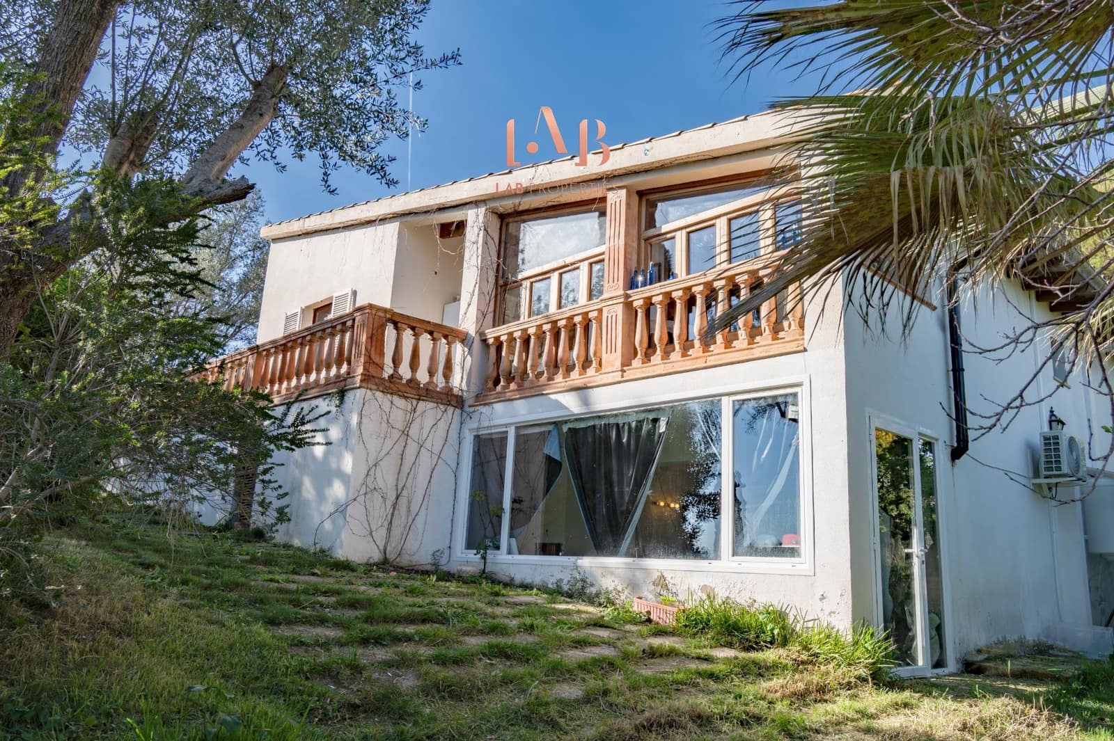 6 bedroom Finca/Country House for sale in Palma de Mallorca with garage - € 1,395,000 (Ref: 9555811)