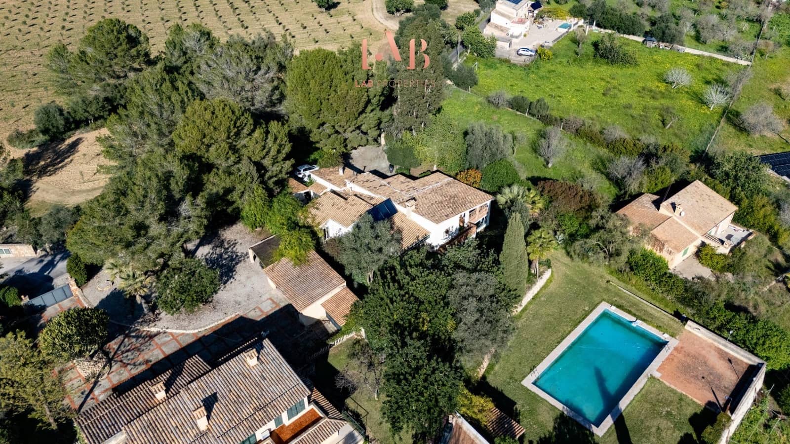 6 bedroom Finca/Country House for sale in Palma de Mallorca with garage - € 1,395,000 (Ref: 9555811)