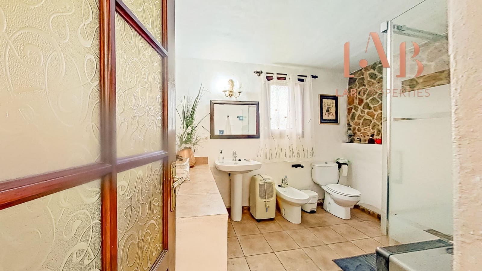 3 bedroom Finca/Country House for sale in Algaida with pool - € 900,000 (Ref: 9591235)