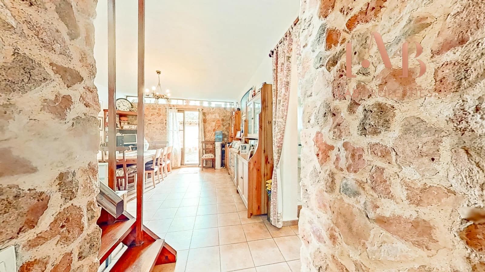 3 bedroom Finca/Country House for sale in Algaida with pool - € 900,000 (Ref: 9591235)