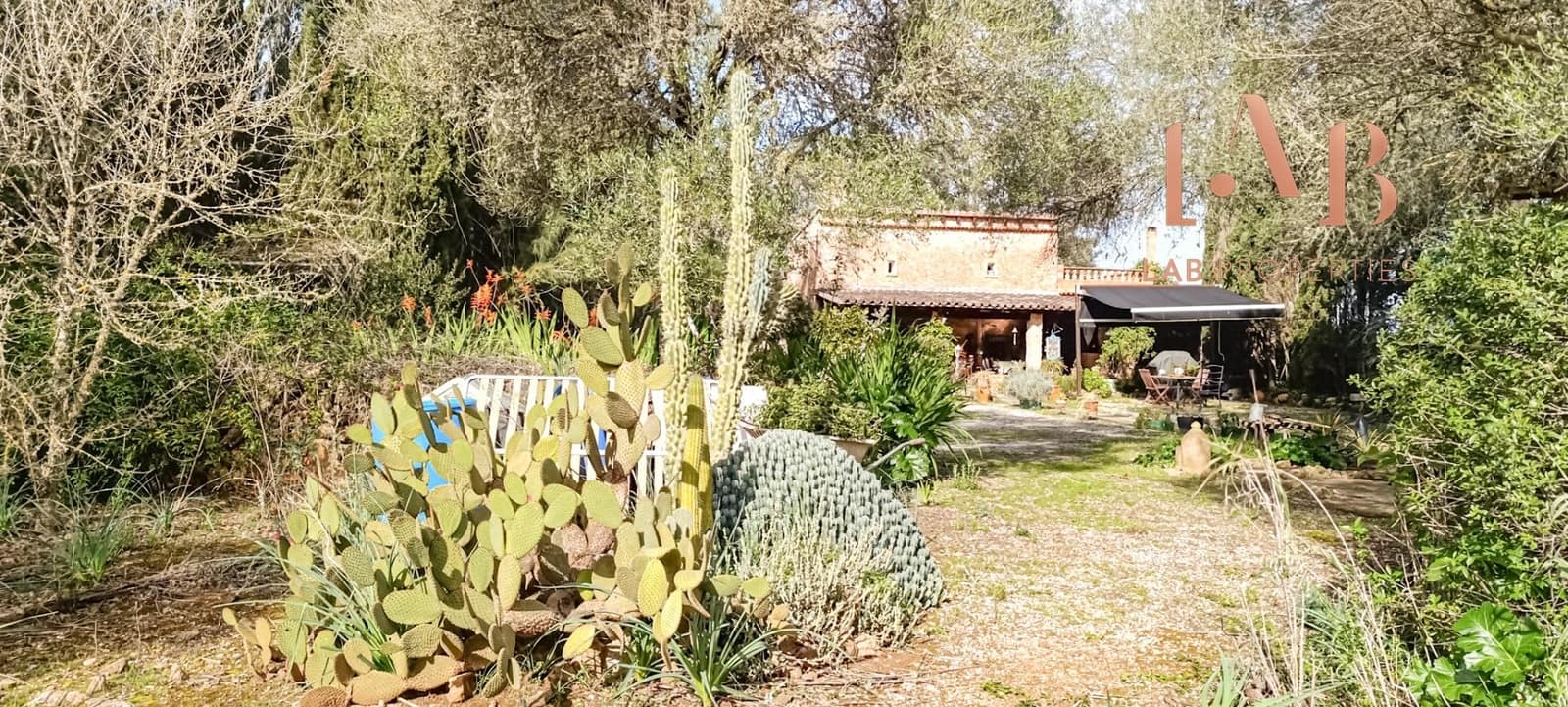 3 bedroom Finca/Country House for sale in Algaida with pool - € 900,000 (Ref: 9591235)