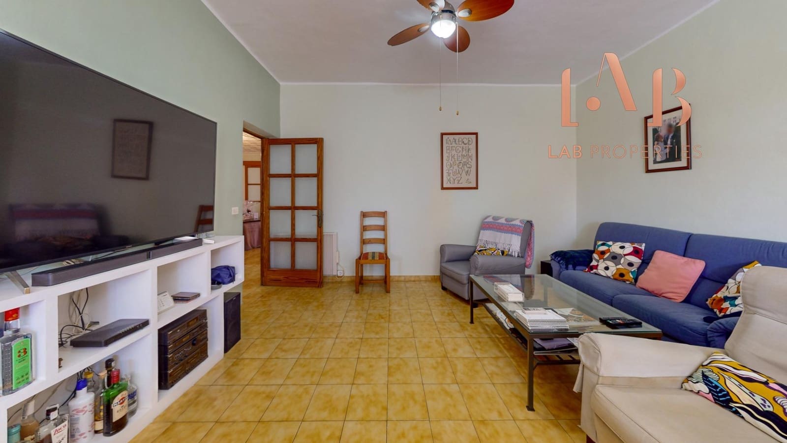 4 bedroom Villa for sale in Son Ferriol with garage - € 660,000 (Ref: 9627462)