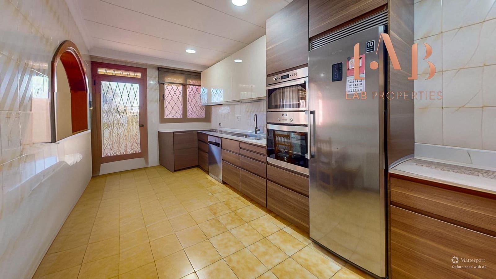 4 bedroom Villa for sale in Son Ferriol with garage - € 660,000 (Ref: 9627462)