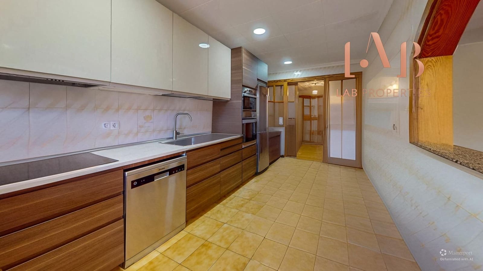 4 bedroom Villa for sale in Son Ferriol with garage - € 660,000 (Ref: 9627462)