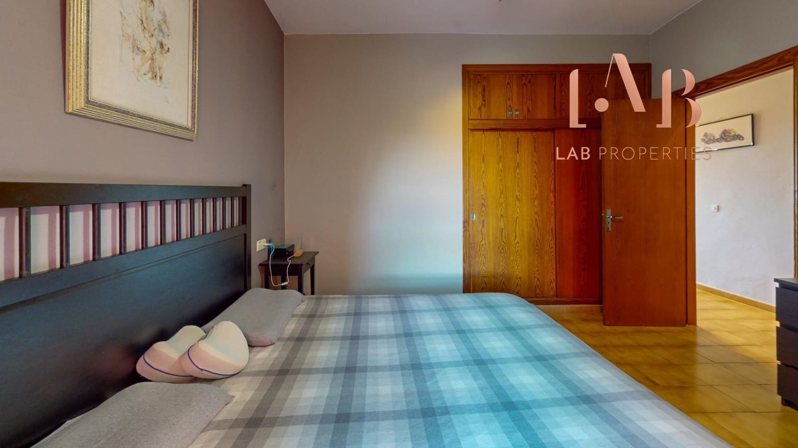 4 bedroom Villa for sale in Son Ferriol with garage - € 660,000 (Ref: 9627462)