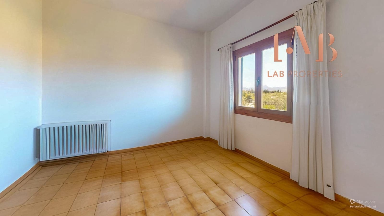 4 bedroom Villa for sale in Son Ferriol with garage - € 660,000 (Ref: 9627462)