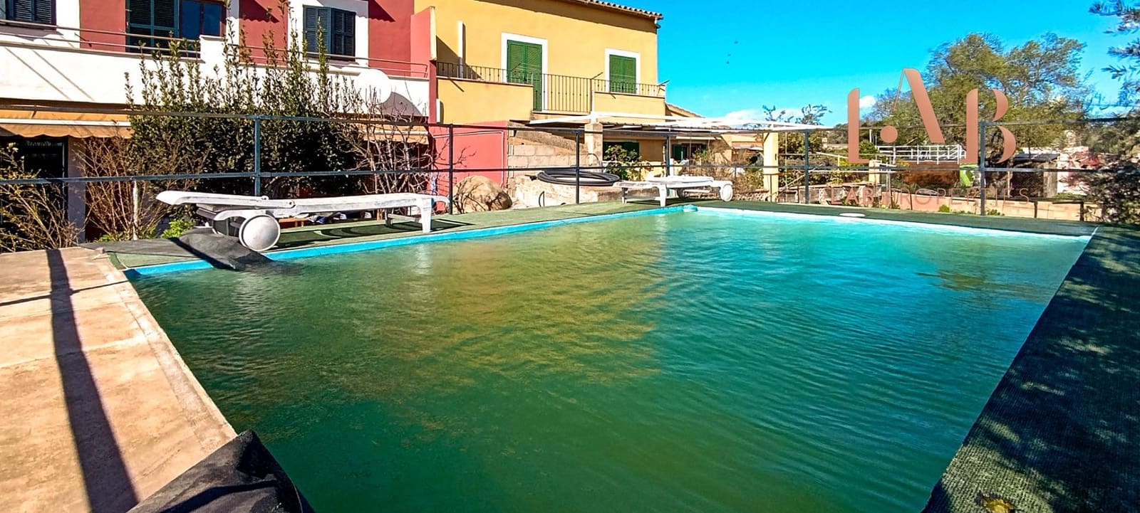 4 bedroom Villa for sale in Son Ferriol with garage - € 660,000 (Ref: 9627462)