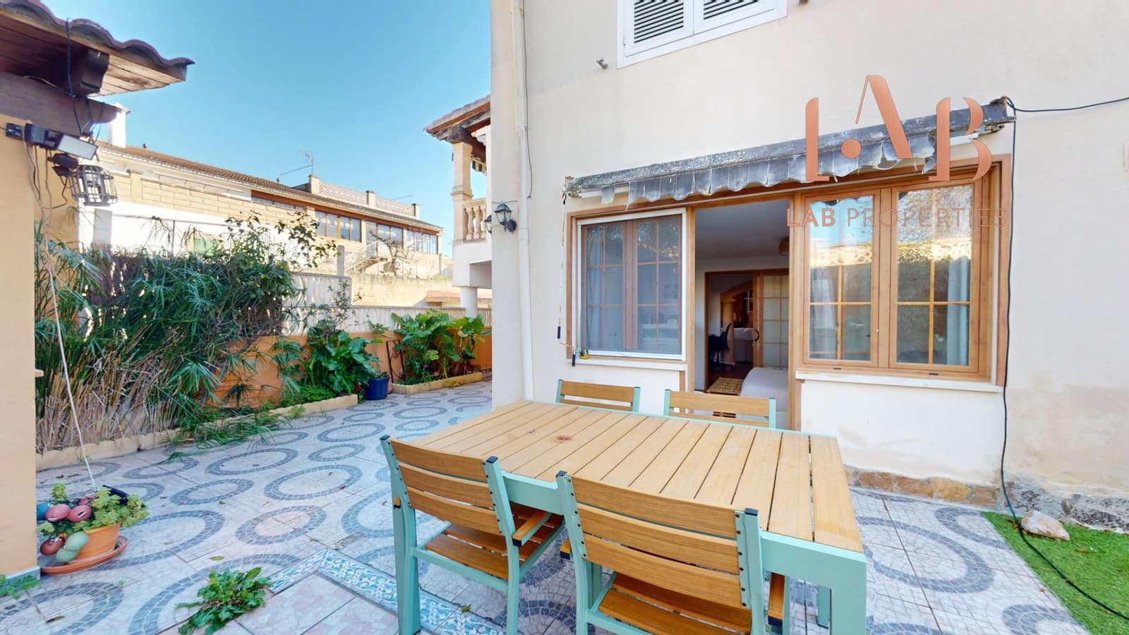 3 Zimmer Villa zu verkaufen in Palma de Mallorca mit Garage - 685.000 € (Ref: 9656057)