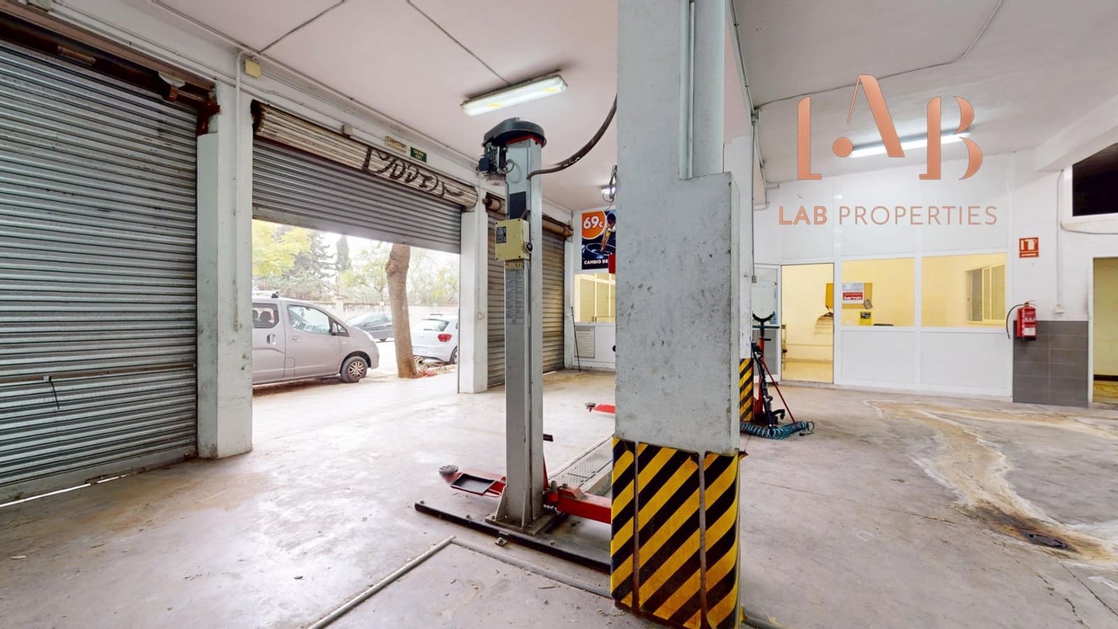 Commercial for sale in Palma de Mallorca - € 484,999 (Ref: 9679827)