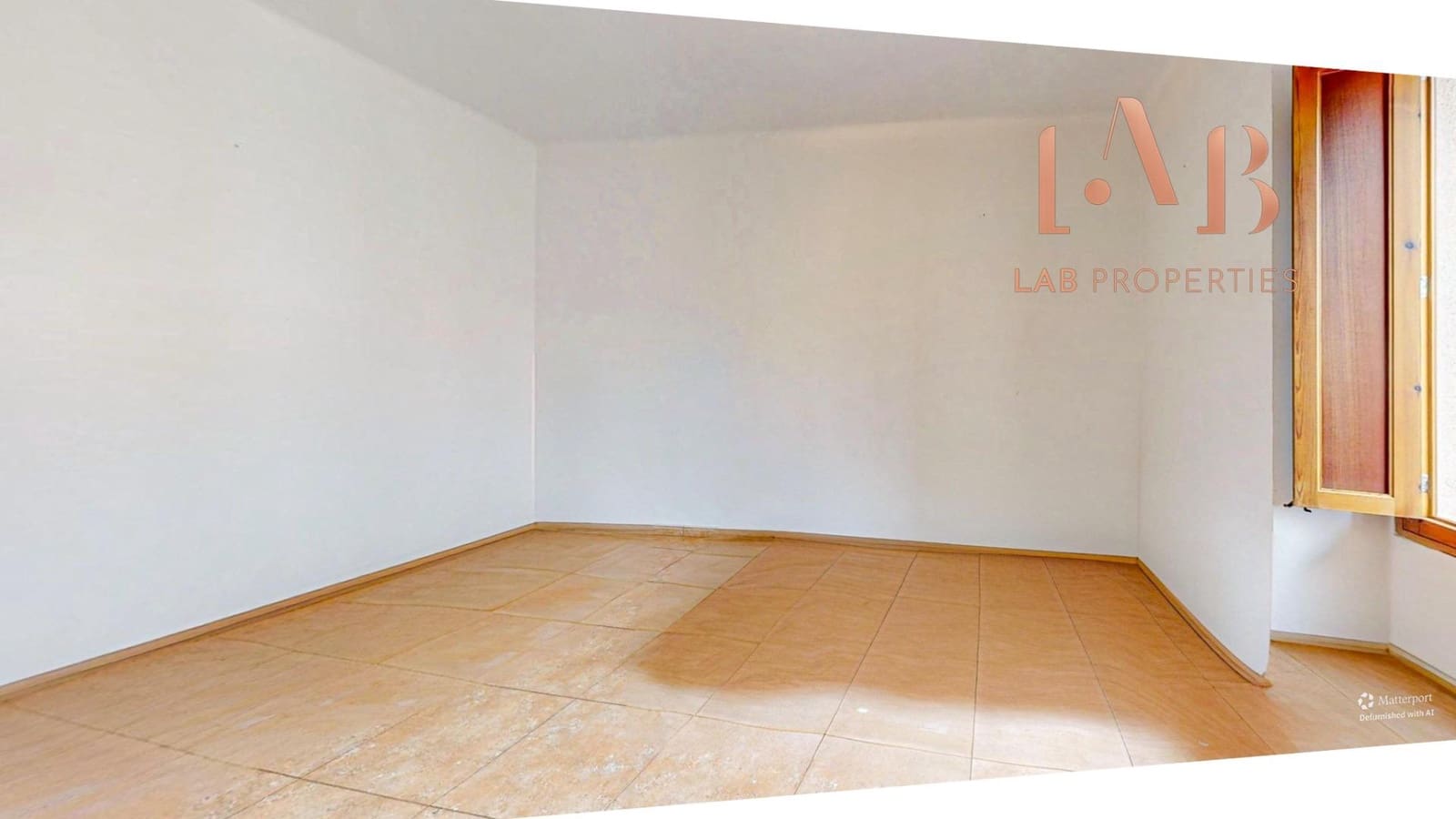 6 bedroom Townhouse for sale in Llubi with garage - € 540,000 (Ref: 9738535)