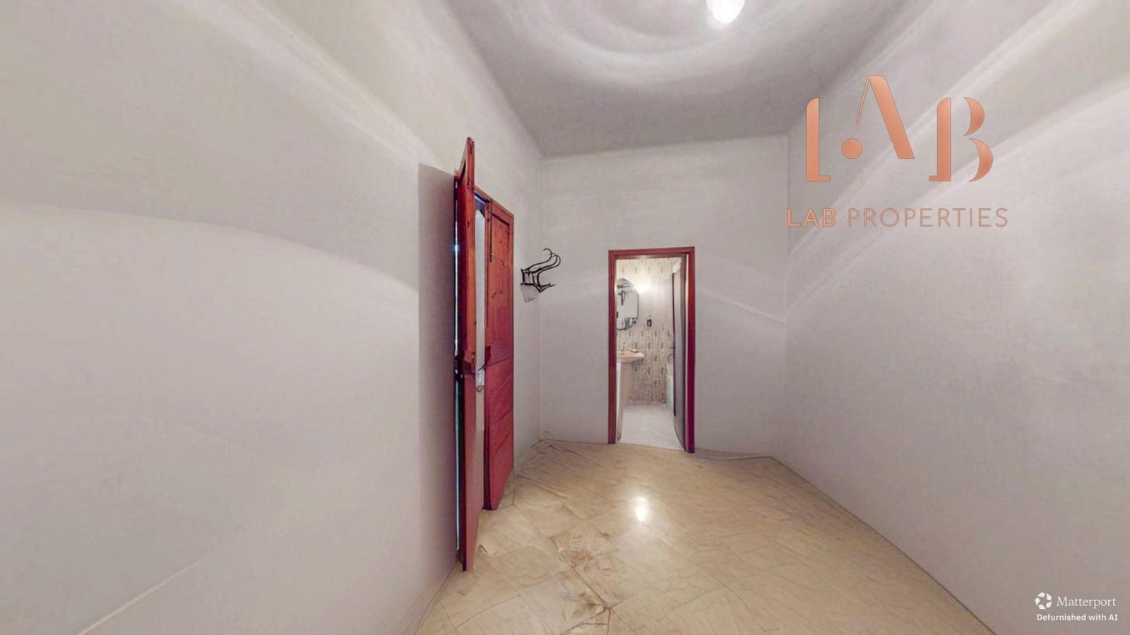 6 bedroom Townhouse for sale in Llubi with garage - € 540,000 (Ref: 9738535)