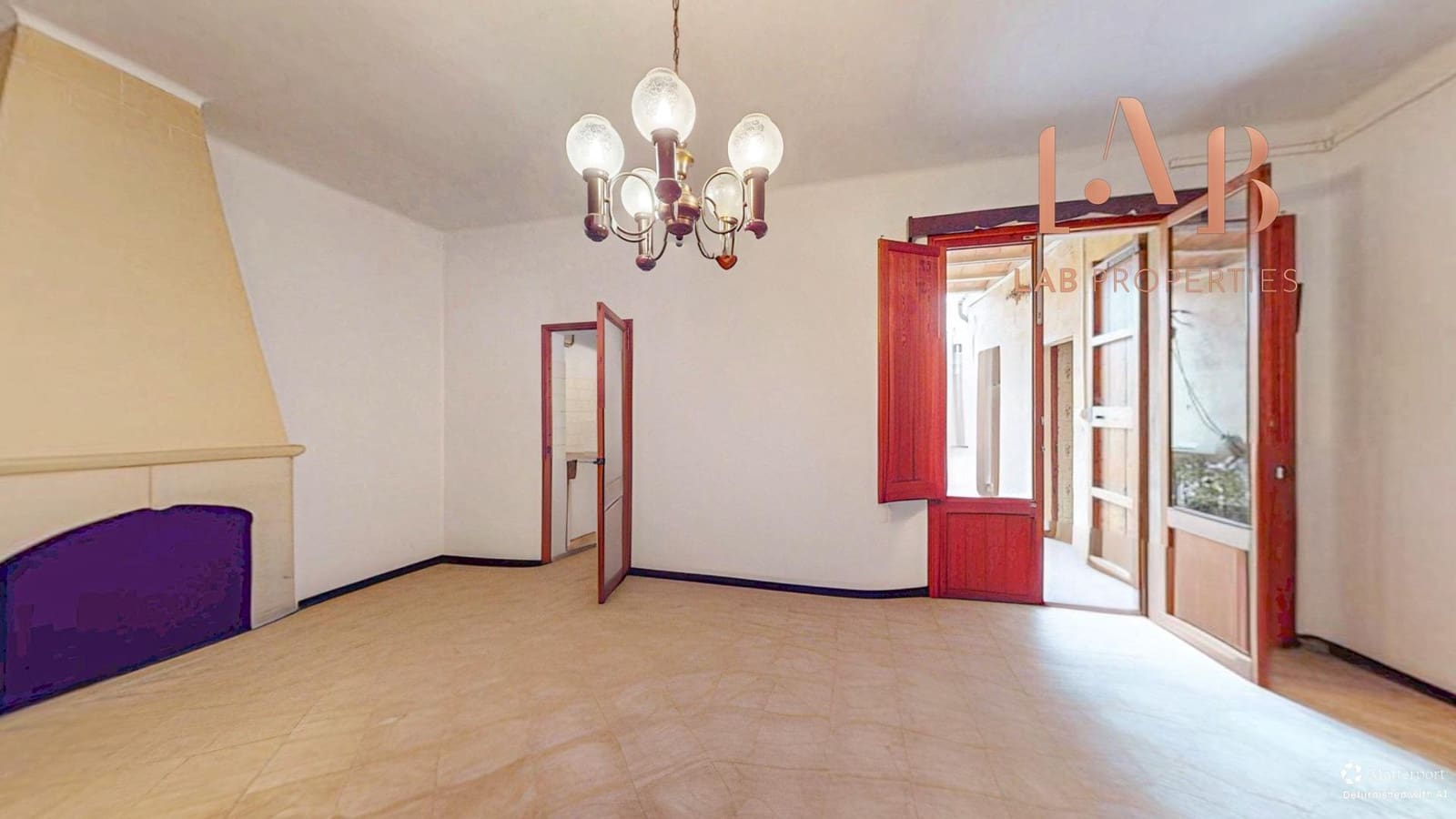 6 bedroom Townhouse for sale in Llubi with garage - € 540,000 (Ref: 9738535)