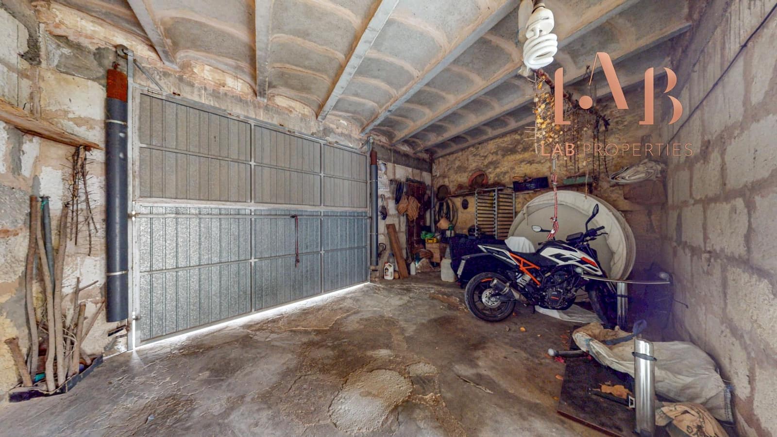 6 bedroom Townhouse for sale in Llubi with garage - € 540,000 (Ref: 9738535)