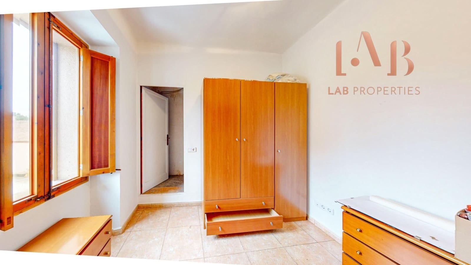6 chambre Maison de Ville à vendre à Llubi avec garage - 540 000 € (Ref: 9738535)