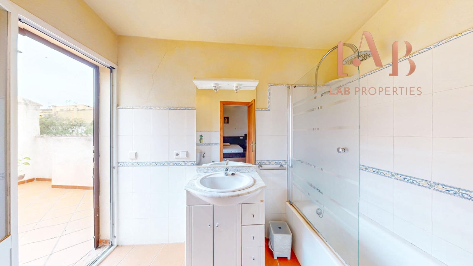 6 chambre Maison de Ville à vendre à Llubi avec garage - 540 000 € (Ref: 9738535)